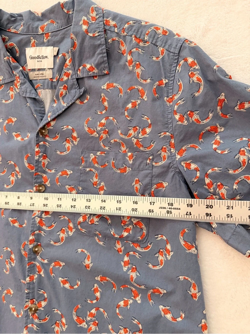 Goodfellow & Co Grey Koi Print Short-Sleeve Shirt size: L